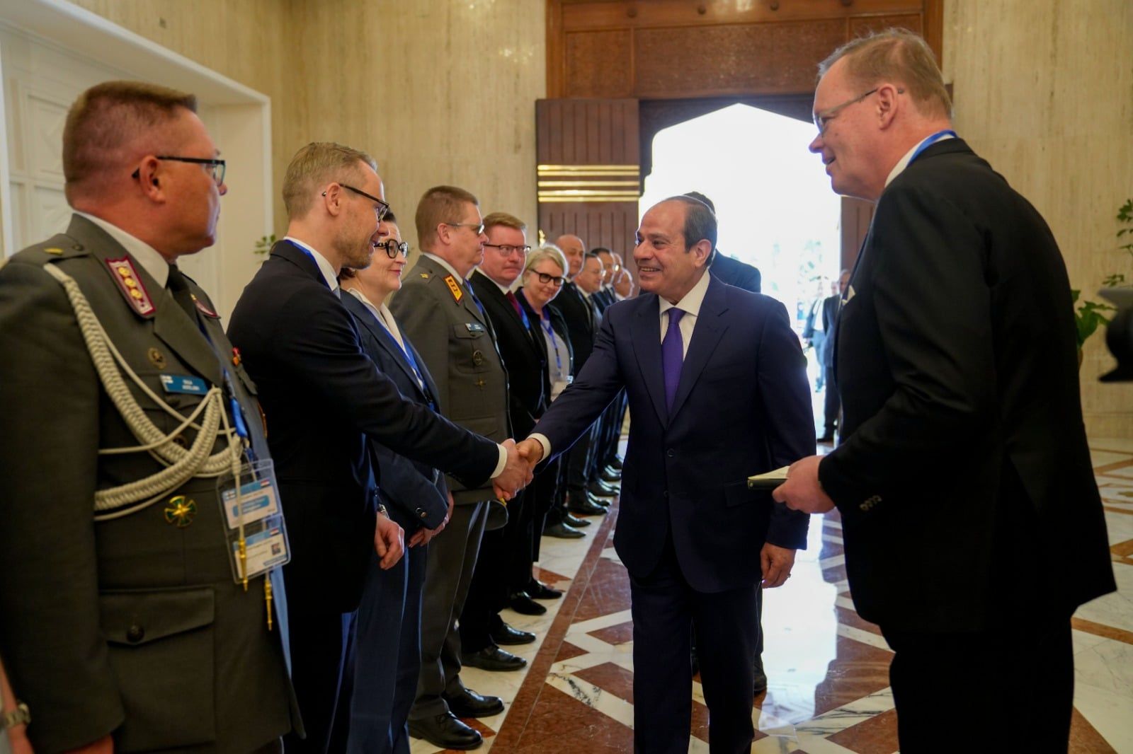 الفنلندي ألكسندر ستوب عن تقديره للرئيس عبد الفتاح السيسى  (7)