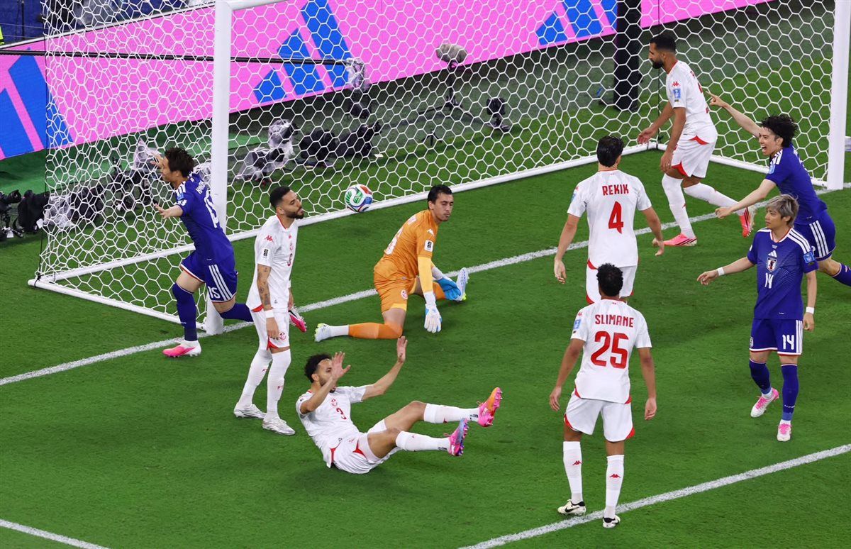 efe766fc28.jpg