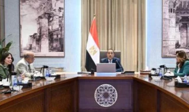 رئيس الوزراء يُتابع خطوات مشروع إحياء منطقة قرافة السيوطي