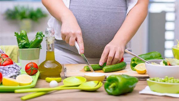 استشاري تغذية علاجية يكشف سر “ترموستات” الجسم (فيديو)