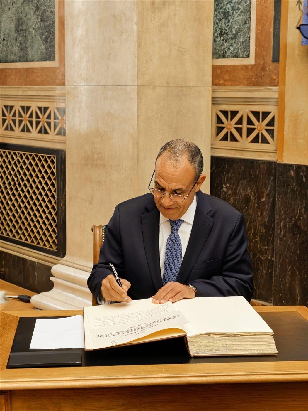  لقاء وزير الخارجية مع رئيس البرلمان النمساوي