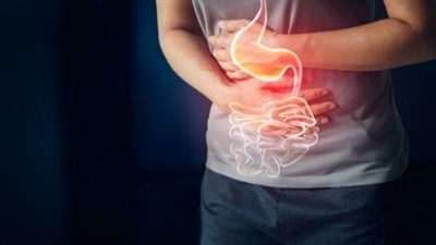 أعراض وأسباب قرحة المعدة 