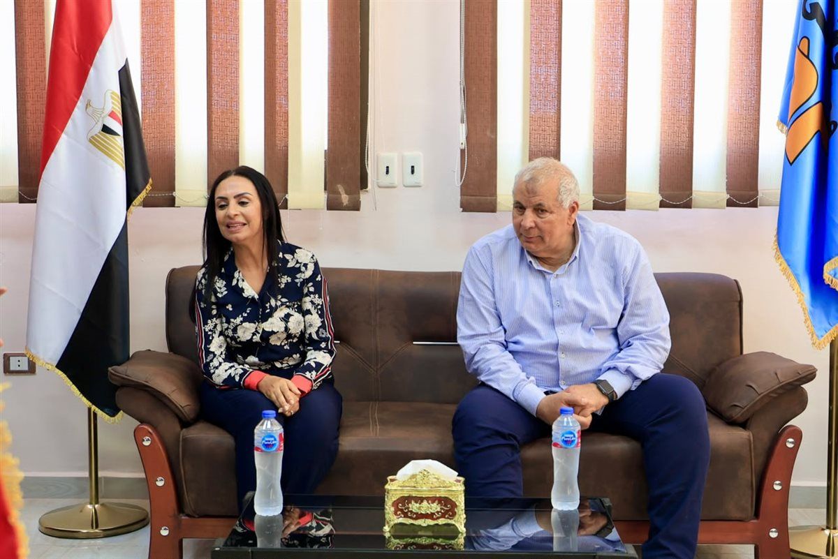 لقاء وزير التضامن الاجتماعي ومحافظ مطروح مع أعضاء الهيئة البرلمانية وعمد ومشايخ المحافظة