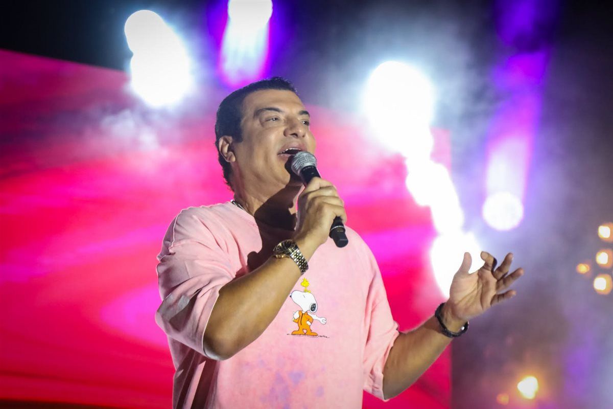  إيهاب توفيق يحيي حفل افتتاح مهرجان