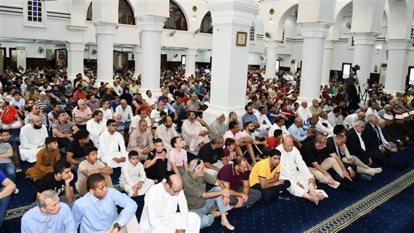 موضوع خطبة الجمعة، مساجد مصر تتحدث عن "إحسان المحتاجين بين صدق العبودية وجمال السلوك"
