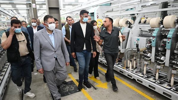 وزير الصناعة ومحافظ دمياط يتفقدان قلعة "موبكو" ومصانع الفلاتر والغزل بالمنطقة الحرة