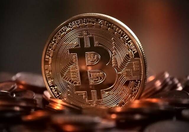 بيتكوين تتجاوز 80,000 دولار للمرة الأولى منذ منتصف مايو