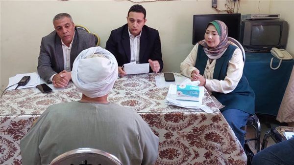 نائب محافظ الفيوم يبحث 42 شكوى في لقاء خدمة المواطنين بقرية سيلا