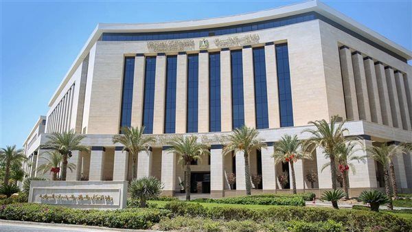 بعد توجيهات السيسي، "المجتمعات العمرانية" تفتح ملف المشروعات المتعثرة وتراجع التزام المطورين