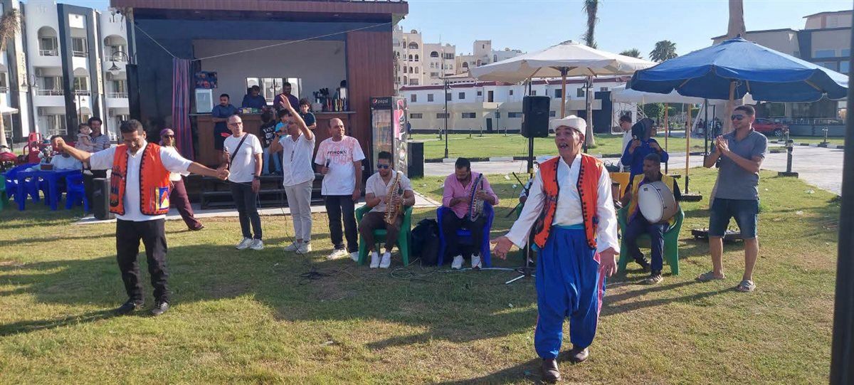جانب من فاعليات شارع الفن بشاطئ الفيروز بالإسماعيلية، فيتو