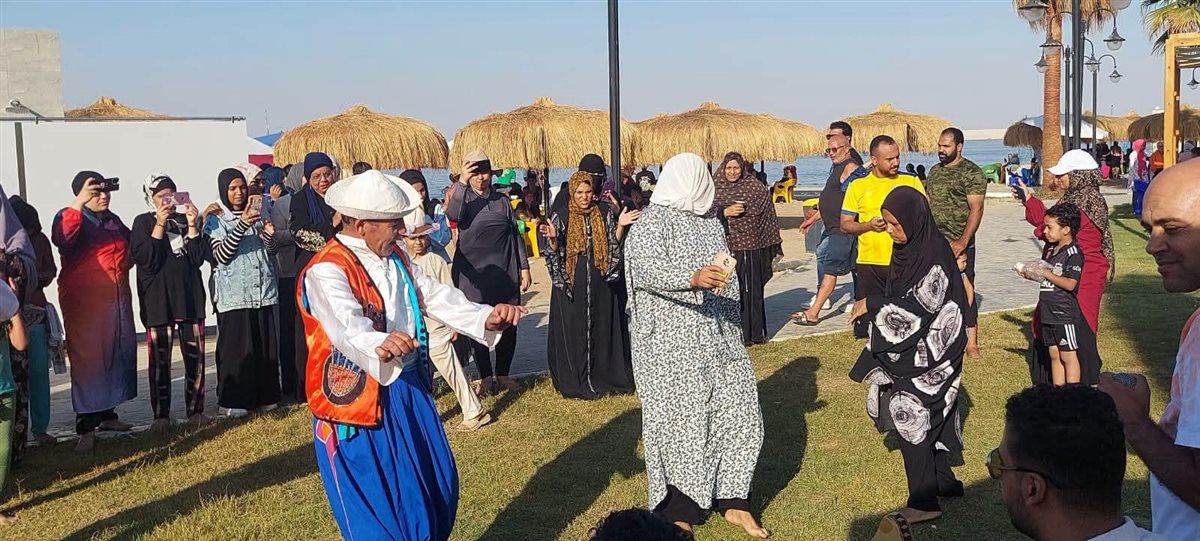 جانب من فاعليات شارع الفن بشاطئ الفيروز بالإسماعيلية، فيتو