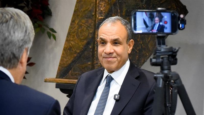 الدكتور بدر عبد العاطى