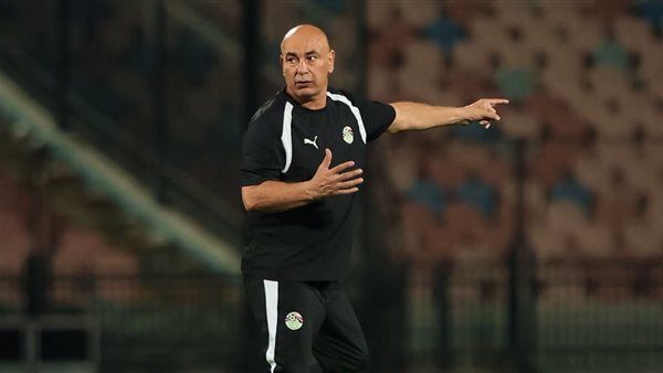 نجم الأهلي السابق منتقدا حسام حسن: بيكسب عداوات اللاعبين