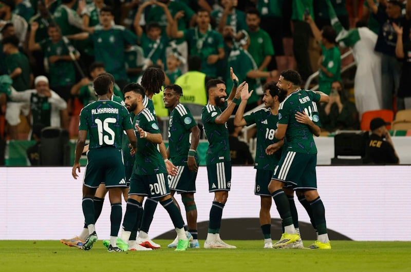 الأرض والجمهور والشباك النظيفة تدعم السعودية في صدام خليجي ضد قطر بنصف النهائي