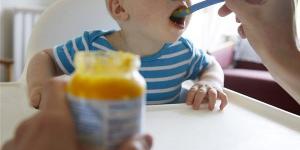 دراسة
      صادمة:
      رصد
      مادة
      سامة
      في
      40%
      من
      أطعمة
      الأطفال