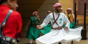 هيئة المسرح والفنون الأدائية في معرض «بدايات» تقدم عرضا حيا للفنون الأدائية التقليدية - ترند نيوز