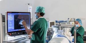 «صحة» تعتمد تقنية «هيستوتريبسي» لعلاج أورام الكبد