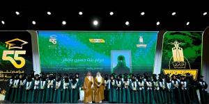 تحت رعاية أمير منطقة مكة.. محافظ جدة يشهد تخريج أكثر من 24 ألف طالب وطالبة بجامعة الملك عبدالعزيز في دورتها الـ55 - ترند نيوز