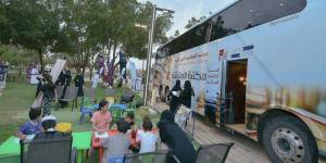 "4200" قارئ في رحلة: المكتبة المتنقلة تشعل شغف الخرج والدلم بالكتاب - ترند نيوز