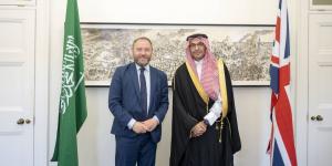 مساعد وزير الثقافة يلتقي وزير الدولة للصناعات الإبداعية والإعلام والفنون البريطاني - ترند نيوز