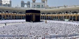 مراحل غسل الكعبة.. عناية ودقة تجسدان شرف المكان وقدسيته - ترند نيوز