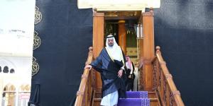 نيابة عن خادم الحرمين الشريفين.. نائب أمير مكة المكرمة يتشرف بغسل الكعبة - ترند نيوز