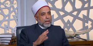 هل تصح صلاة المريض على الكرسي؟، أمين الفتوى يوضح الطريقة الصحيحة (فيديو)