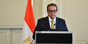 ابنته ولدت في أمريكا، خالد عبد الغفار يدعو المصريين بالخارج للعلاج في مستشفياتنا.. هل يثق الوزير فيما يطلبه منهم؟