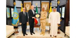 رئيس الأركان بحث مع مسؤول فنلندي التعاون العسكري والموضوعات ذات الاهتمام المشترك
