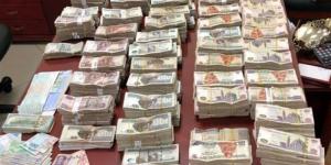 سائق شركة استيراد وتصدير يسرق 2 مليون جنيه، ضبط المتهم وبحوزته 100 ألف
