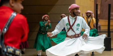 هيئة المسرح والفنون الأدائية في معرض «بدايات» تقدم عرضا حيا للفنون الأدائية التقليدية - ترند نيوز