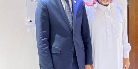 مدير عام الألكسو يزور مركز البحوث والتواصل المعرفي - ترند نيوز