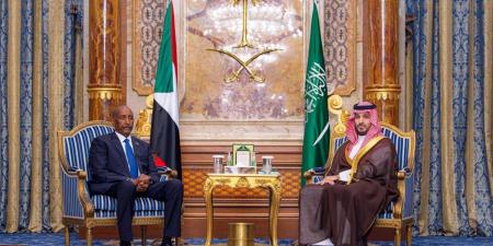 ولي العهد يلتقي رئيس مجلس السيادة الانتقالي في السودان - ترند نيوز