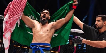 "فخر العرب" في دبي... البراهيم السعودي يتوعد شقيق محمود بالإخضاع ويؤكد: القفص للقتال لا للفتنة - ترند نيوز