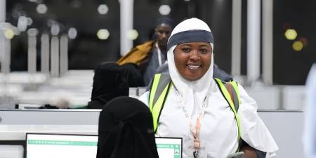 جوازات مطار المدينة تستقبل أولى رحلات حجاج نيجيريا - ترند نيوز