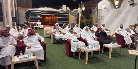 الحصيني يستعرض نماذج شعرية عن فن الغزل في الموروث الشعري  - ترند نيوز