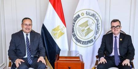 التخطيط تناقش مع التعليم العالي تحويل الأبحاث الجامعية إلى مشروعات إنتاجية