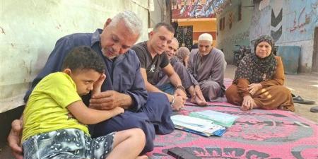 نفسي أمشي تاني، صرخة طفل مصاب بضمور العضلات في القليوبية تبكي الحجر (فيديو)
