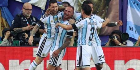 ميسي يوزع هدايا قيمة على لاعبي منتخب الأرجنتين