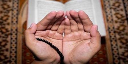 هل دعاء المظلوم على الظالم يعود عليه؟ أمين الفتوى يجيب