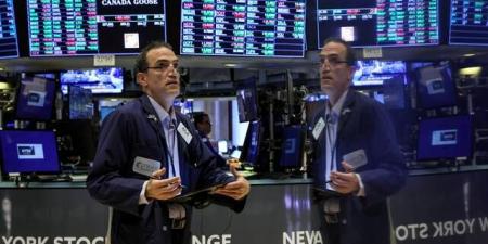 ارتفاع مؤشرات وول ستريت و"داو" يغلق عند مستوى قياسي