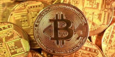 بيتكوين تستقر مع ترقب قانون لتنظيم العملات المشفرة والفائدة الأمريكية