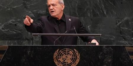 الرئيس الإيراني يتهم أمريكا وإسرائيل بإشعال عدم الاستقرار