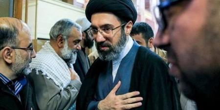 مجتبي خامنئي: طرد قوات العدو من بحر العرب قريبا