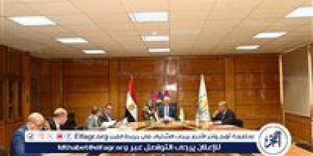 رئيس جامعة أسيوط يترأس اجتماع مجلس إدارة مركز القياس والتقويم بالجامعة