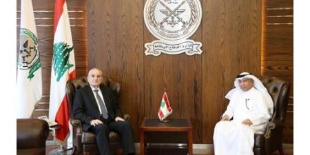 وزير الدفاع اللبناني يتابع مع سفيرنا في بيروت مسار الهبة الكويتية المقدمة للجيش