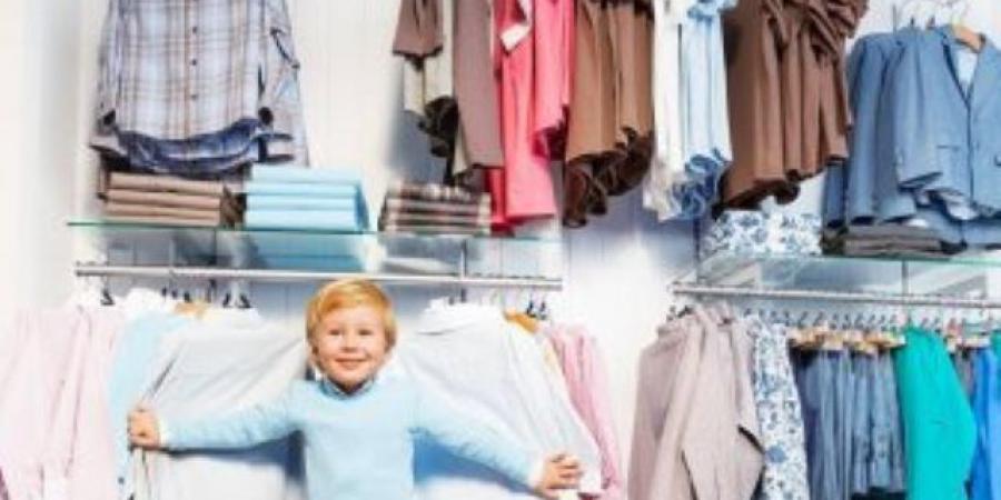 5 فوائد يتعلمها الطفل لو اختار ملابسه بنفسه.. تعزيز الثقة والإبداع أبرزها