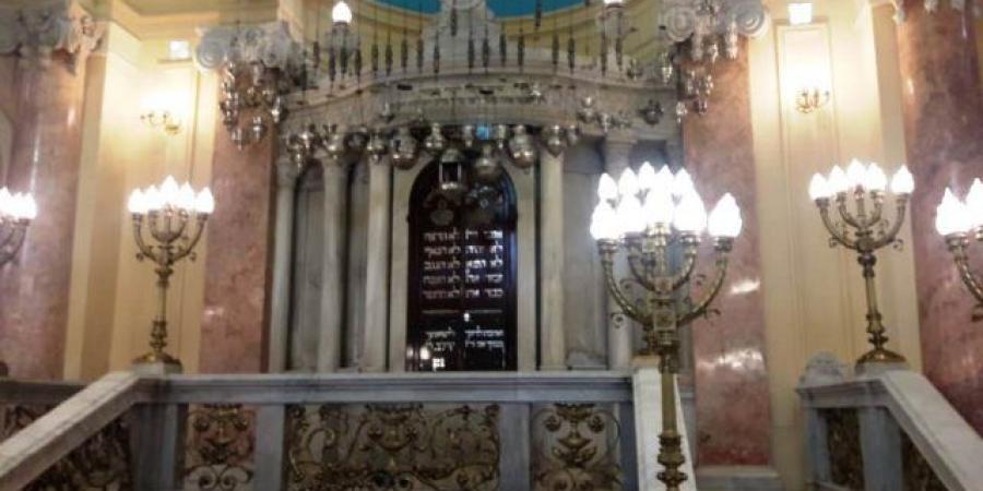 شاهد.. لأول مرة جولة داخل المعبد اليهودى بالإسكندرية بعد ترميمه منذ 1881