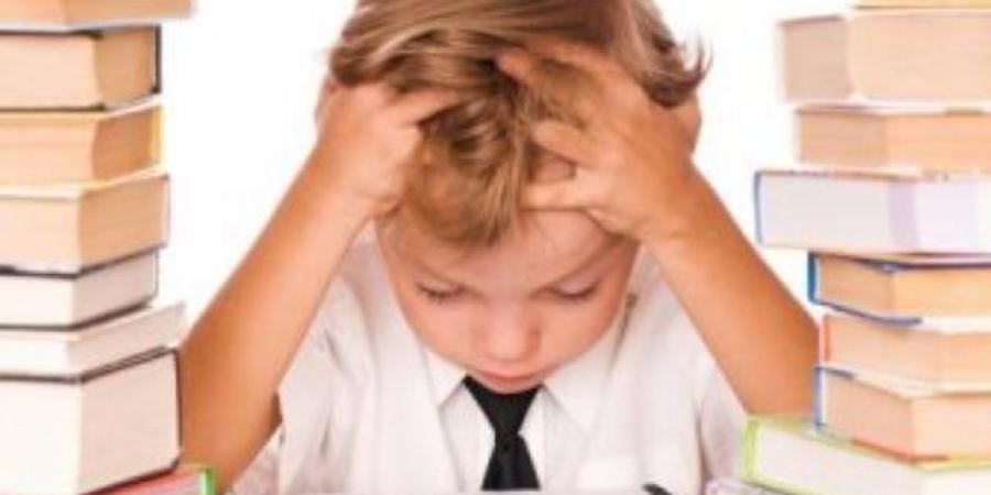 كيف تتعاملين مع النتائج غير المرضية لابنك فى الامتحانات الشهرية؟