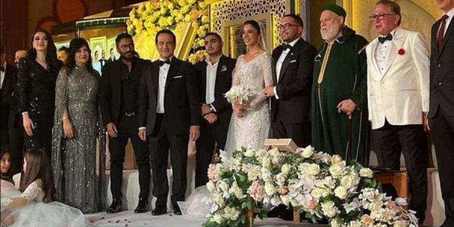 أخبار
      الفن
      اليوم:
      عقد
      قرآن
      نجل
      محمد
      ثروت..
      وتطور
      جديد
      فى
      الحالة
      الصحية
      لـ
      ياسين
      التهامي